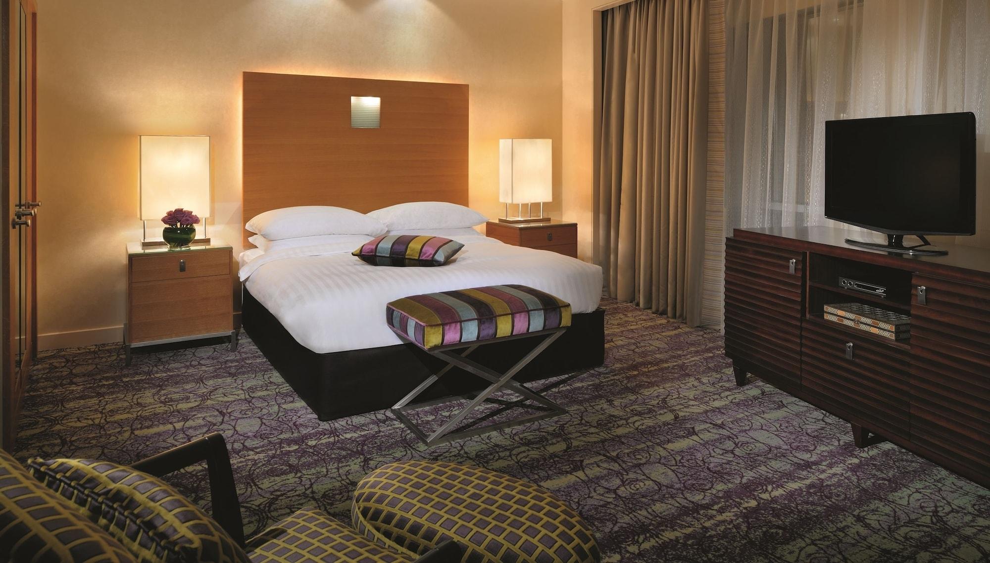 Qabila Westbay Hotel By Marriott Doha Exterior photo A bedroom at the MGM Grand