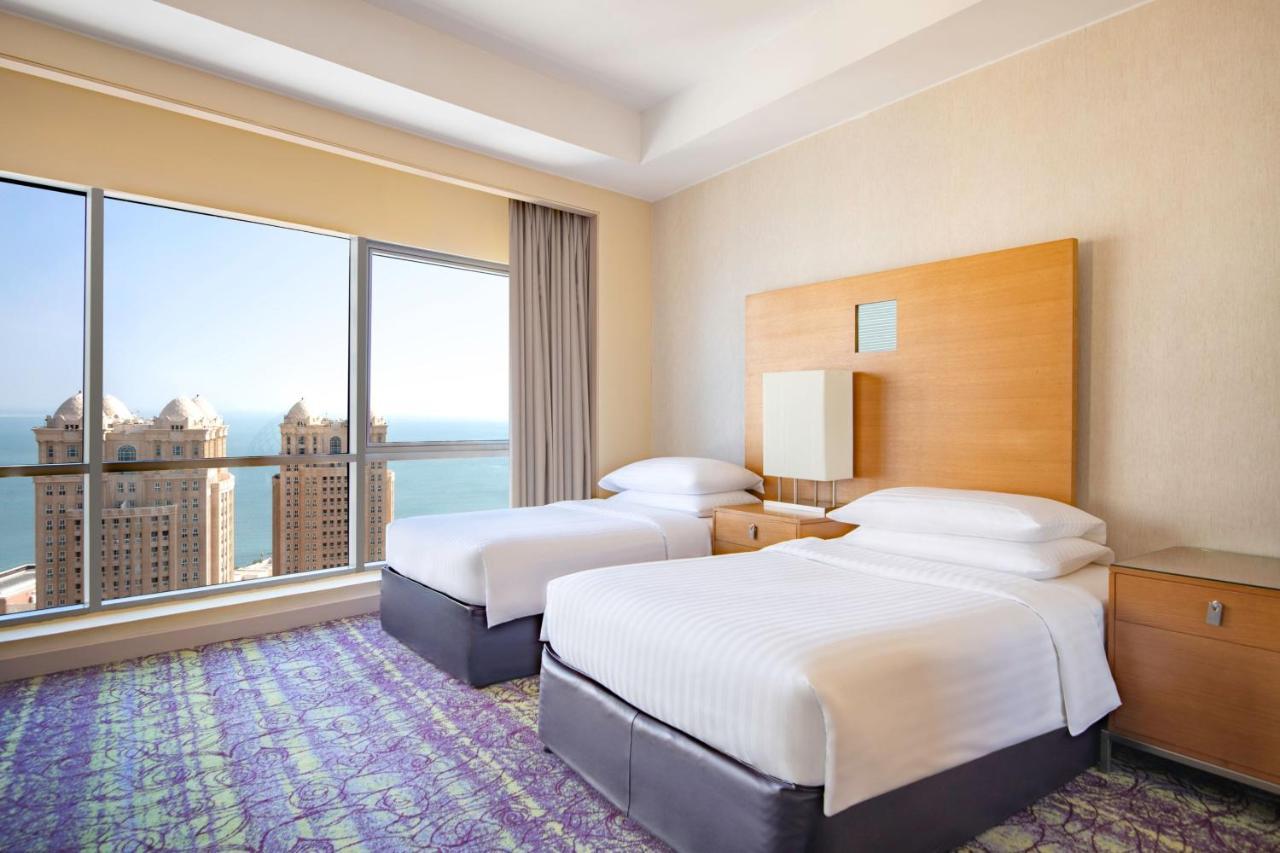 Qabila Westbay Hotel By Marriott Doha Exterior photo A guest room at Jumeirah Atlantis