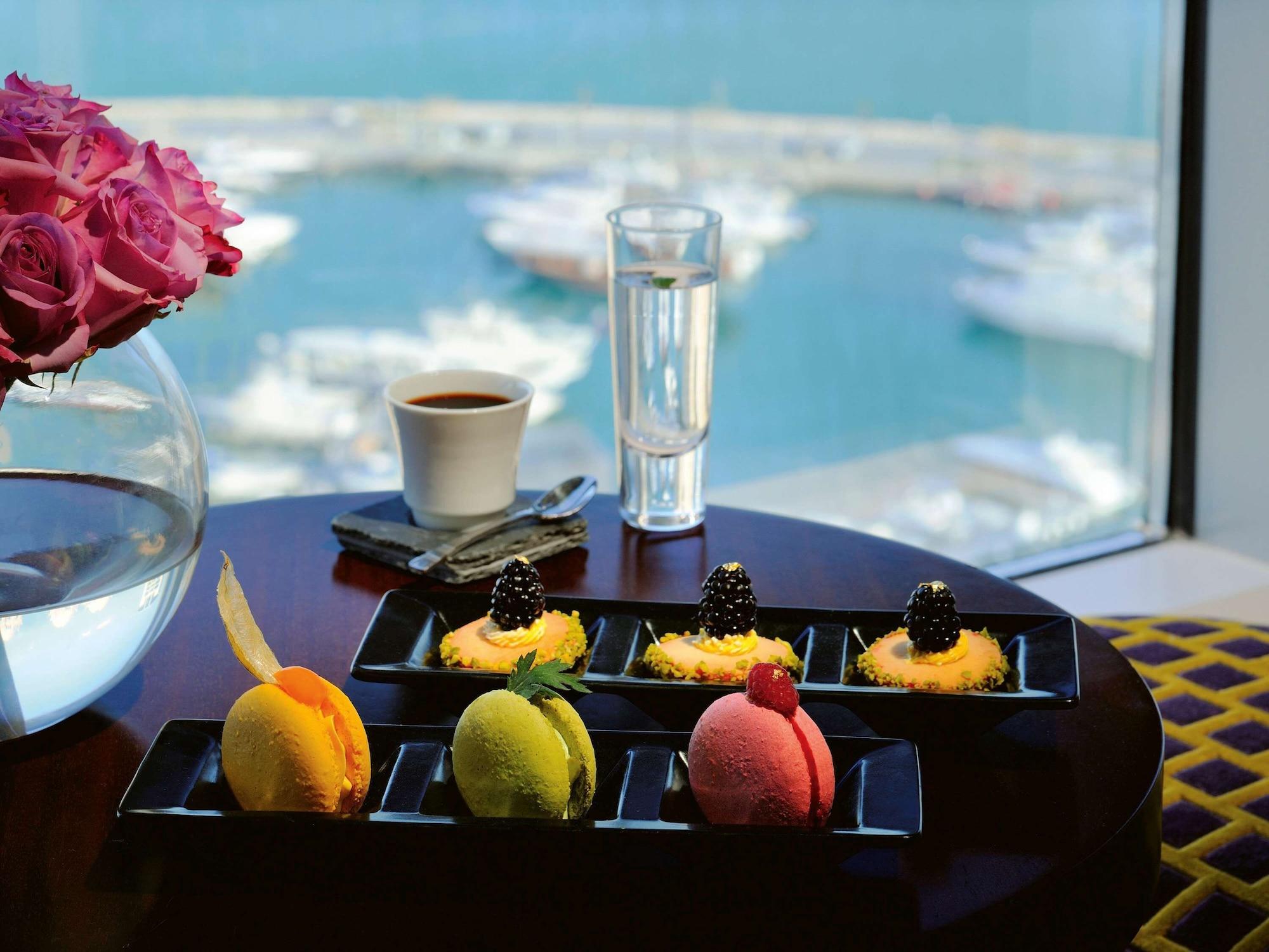 Qabila Westbay Hotel By Marriott Doha Exterior photo A selection of ice cream