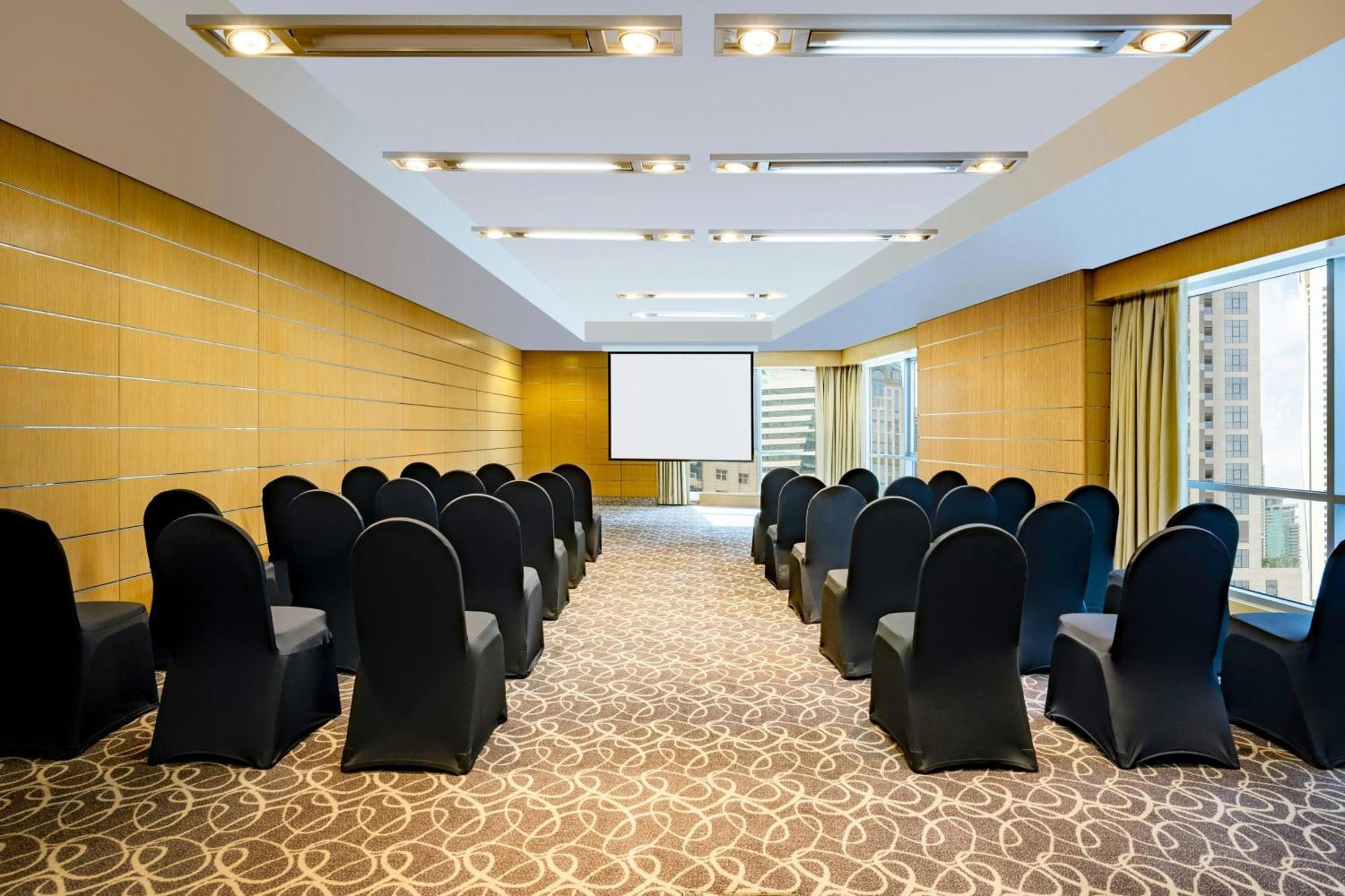 Qabila Westbay Hotel By Marriott Doha Exterior photo Meeting room